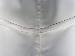 botones del vestido de novia Essense of Australia 