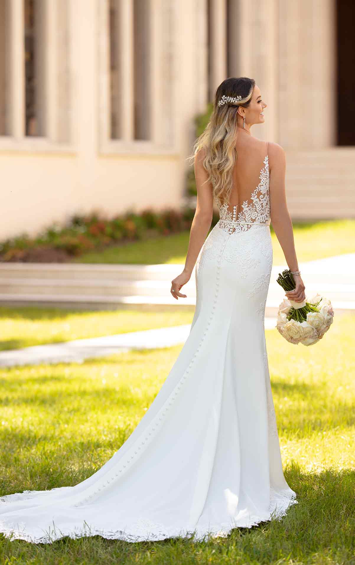 Vestido de novia sencillo y elegante